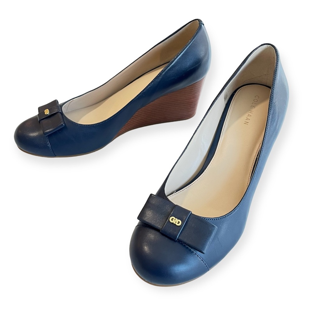 Cole Haan Grand OS Adair Navy Blue Wedge Pump With Bow Detail (K1)